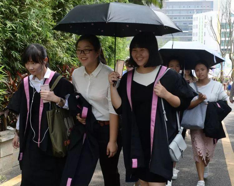 香港最准最快资料免费_智能AI深度解析_iPhone版v11.64.1146